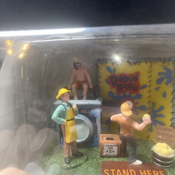 Lemax Carnival Dunkin' Booth #0283577 Carole Towne Collection - Picture 8 of 8